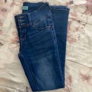 I am selling these blue skinny high rise jeans.